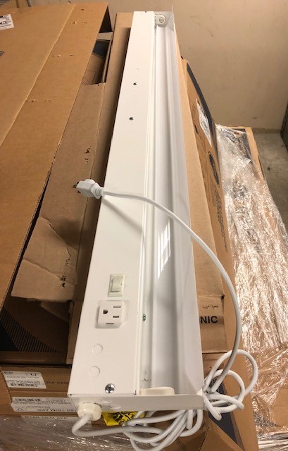 38 New-In-Box Shop Lights